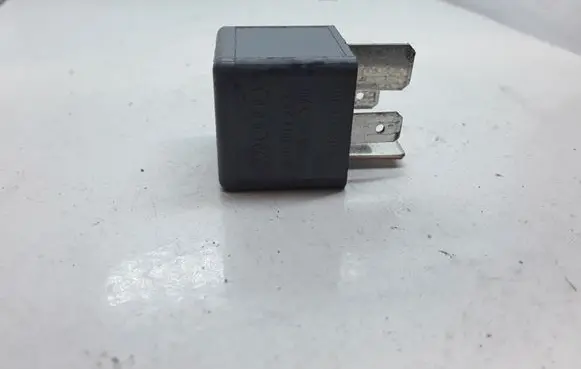 Audi A4 S4 B6 8E 8H Other relay 8D0951253 V23134J52X300
