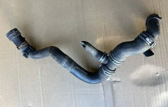 Audi Q5 SQ5 Engine coolant pipe/hose 8R0122055