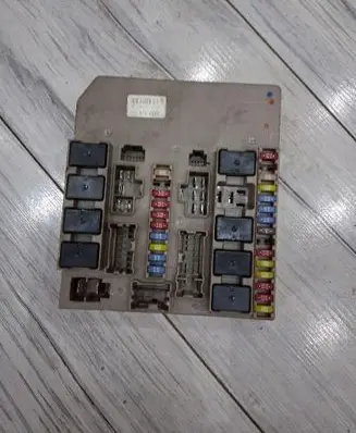 Renault Clio III BSM Control unit 674660A