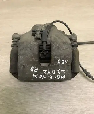 Mercedes-Benz E W212 Front brake caliper