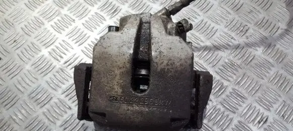 BMW 5 E39 Front brake caliper 6022296