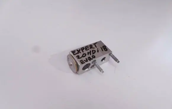 Air conditioning (A/C) expansion valve