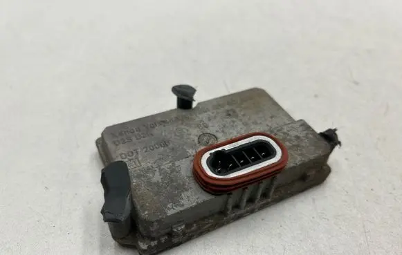 Audi A6 S6 C6 4F Headlight ballast module Xenon 1100VDC85VA 5DV00829000 16370301605152