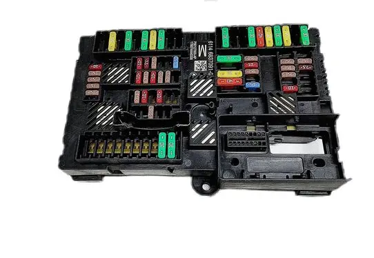 BMW 7 G11 G12 Fuse module 6837091