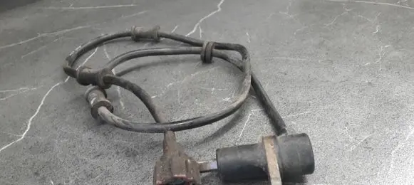 Nissan Primera ABS brake wheel speed sensor 47013J310