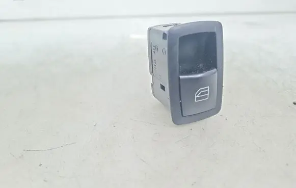 Mercedes-Benz R W251 Electric window control switch A2518200510