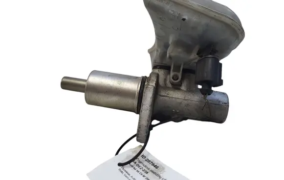 Master brake cylinder