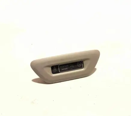 Passenger airbag on/off switch