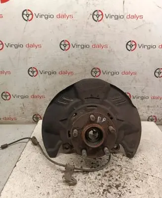Subaru Impreza III Front wheel hub
