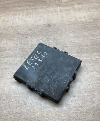 Lexus IS 220D-250-350 Power management control unit 8967053010 1012380081