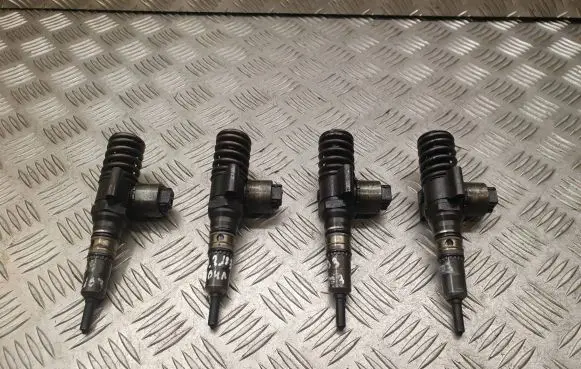 Audi A3 S3 8P Fuel injectors set 03G130073B