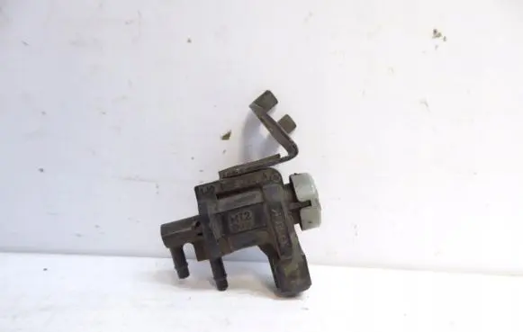 Audi A4 S4 B6 8E 8H Turbo solenoid valve 1J0906263A
