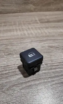 BMW 5 E39 Central locking switch button 8360828
