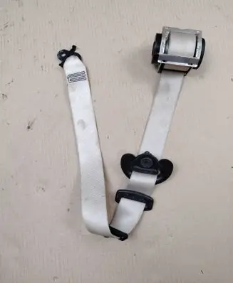 BMW 5 F10 F11 Front seatbelt 610126200E