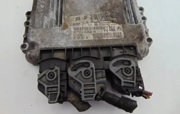 Peugeot 206 Engine control unit/module 9658556780