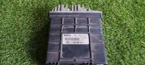 Ford Galaxy Engine control unit/module 028906021P