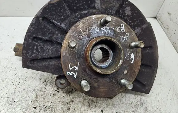 Suzuki Grand Vitara II Front wheel hub