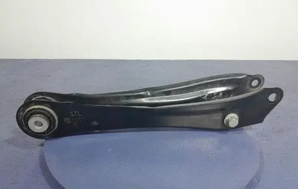 BMW X3 E83 Rear control arm 6871020