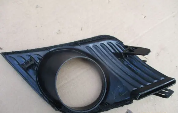 Lexus CT 200H Front fog light trim/grill 5211376040