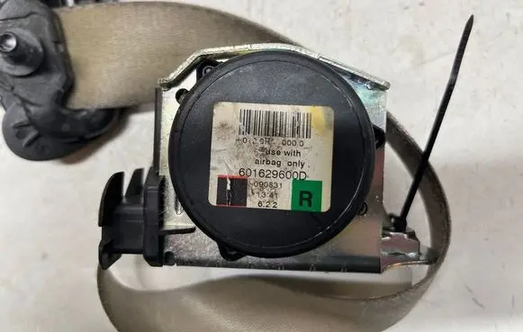 BMW 5 E60 E61 Front seatbelt 601629600D 6711D J91458