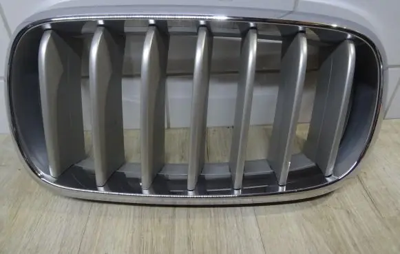 BMW X5 F15 Front bumper upper radiator grill 7316075