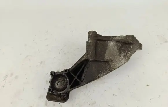BMW X5 E70 Engine mounting bracket 6780148