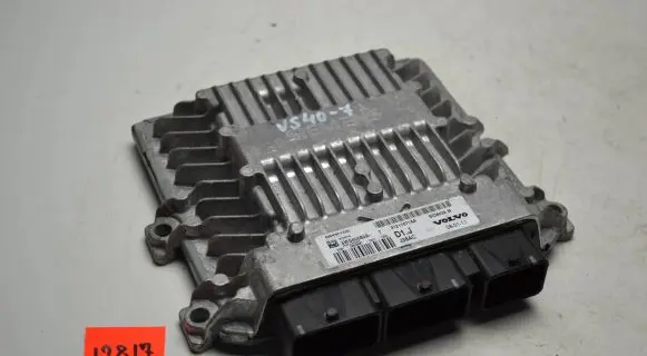 Volvo V50 Engine control unit/module 31211071AA 5WS40562A SID803AM