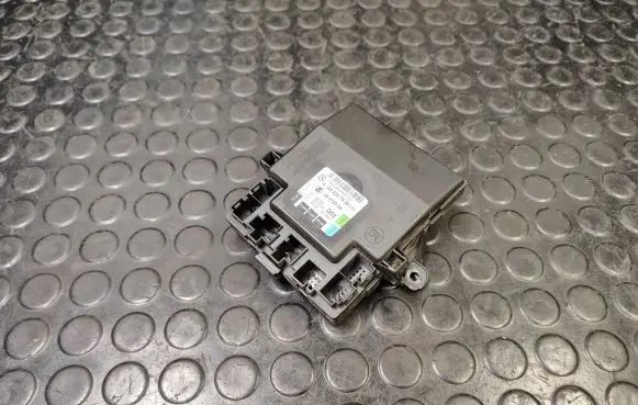 Mercedes-Benz B W245 Door control unit/module A1698207926