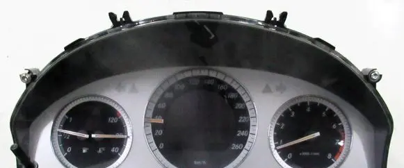 Mercedes-Benz C W204 Speedometer (instrument cluster) A2045400711 A2044422621 A2045405348