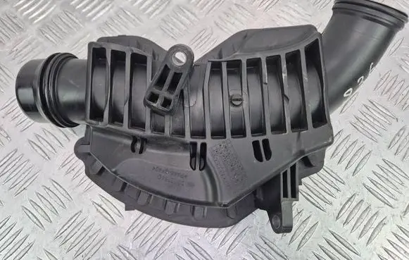 Mercedes-Benz GLE (W166 - C292) Intake resonator A6421403687