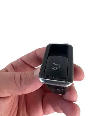 Mercedes-Benz E W212 Tailgate opening switch A2049055602 10021839 2049055602