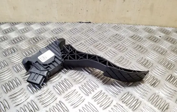 Skoda Octavia Mk3 (5E) Accelerator throttle pedal 5Q1723503H 6PV01062111