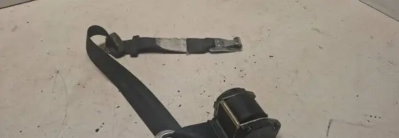 Rear seatbelt