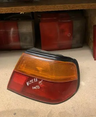 Nissan Almera Rear/tail lights