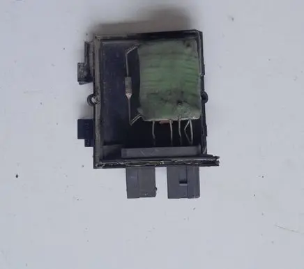 Volkswagen PASSAT B3 Heater blower motor/fan resistor 893959263