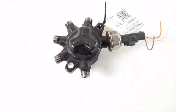 Renault Kangoo II Fuel main line pipe 8200584034