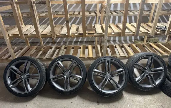 Audi A4 S4 B8 8K R20 alloy rim 