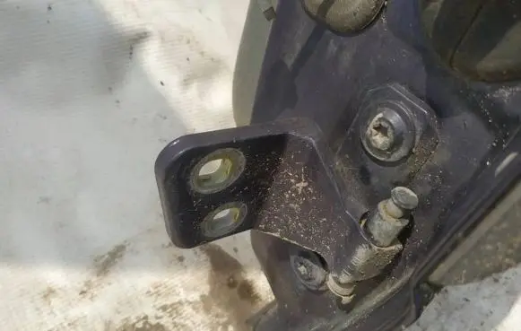 Renault Laguna I Rear door lower hinge