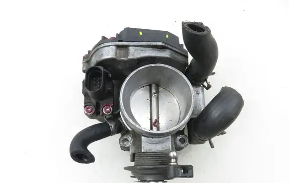 Audi A4 S4 B5 8D Throttle body valve 058133063H