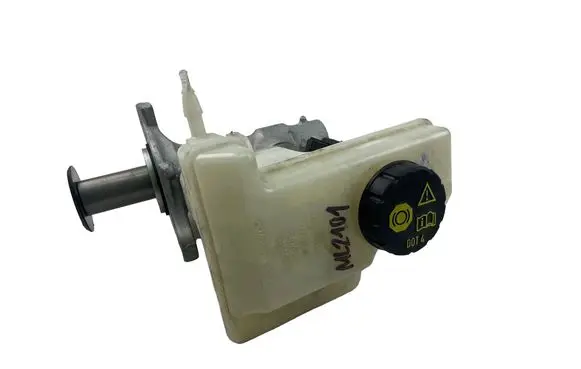 Volkswagen Golf VII Master brake cylinder 5Q1611301