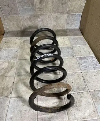 Ford Mondeo MK IV Rear coil spring