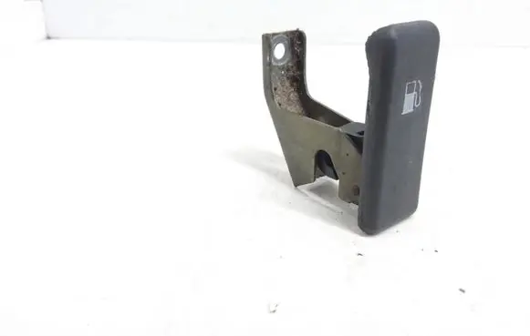 Opel Monterey Fuel cap release pull handle 