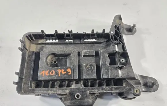 Audi A3 S3 8P Battery box tray 1K0915333H