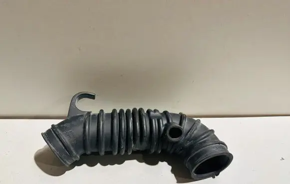 Mitsubishi Outlander Turbo air intake inlet pipe/hose 1505A660