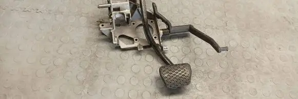 BMW 7 E38 Brake pedal 1160421