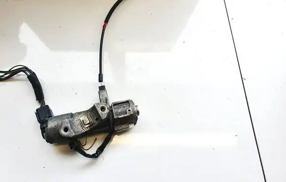 Toyota Avensis T250 Ignition lock n0501517 45020-05-04