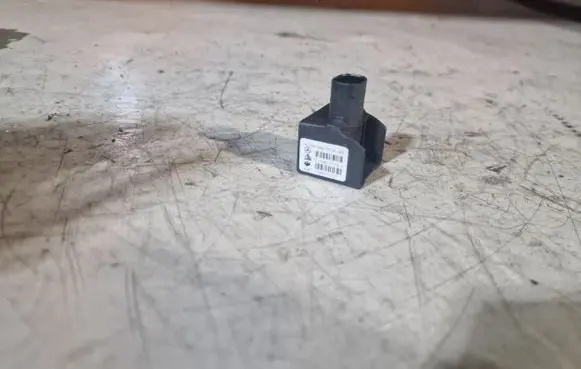 Mercedes-Benz ML W163 ESP acceleration yaw rate sensor A1635420618