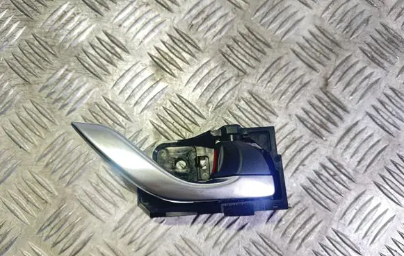 Rear door interior handle