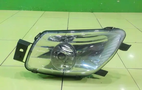 Peugeot 308 Front fog light 9680498880 PRAWY