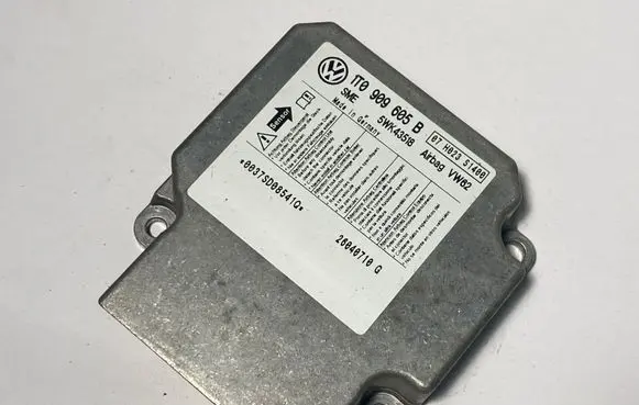 Volkswagen Touran I Airbag control unit/module 1T0909605B 5WK43518